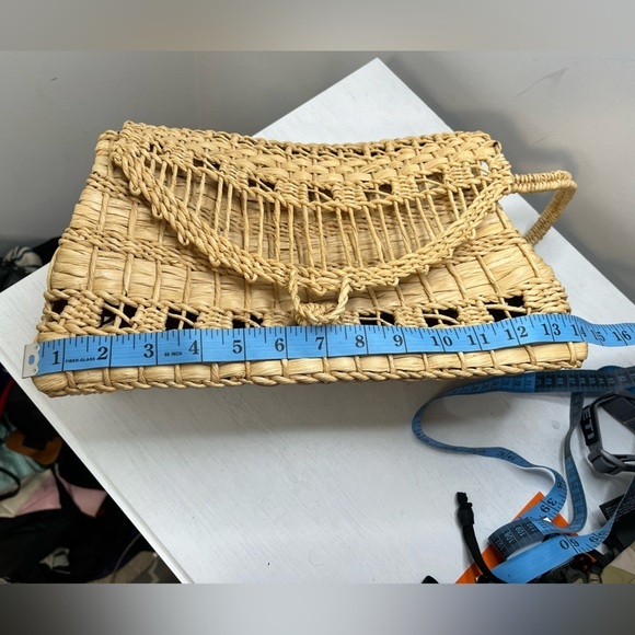 Unbranded Structured Straw Shoulder Bag With Loop Close - Picture 6 of 10